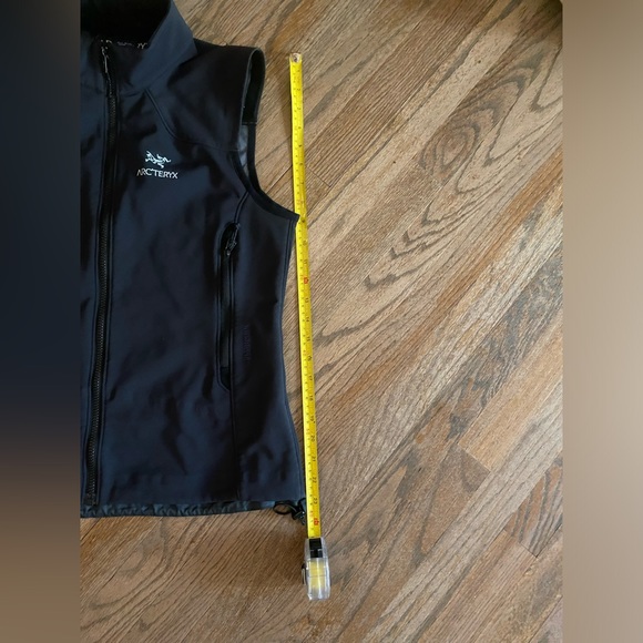 Arc’teryx Woman’s Vest - Picture 7 of 7